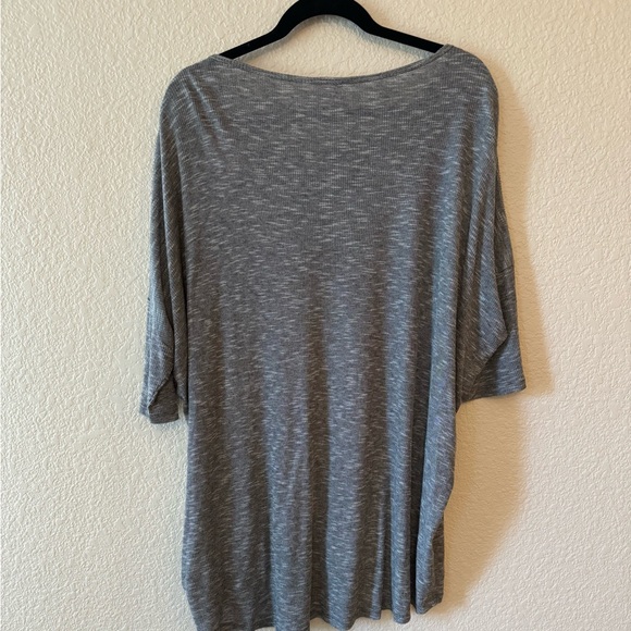 Lularoe plus size grey weathered tunic tshirt - Picture 2 of 5